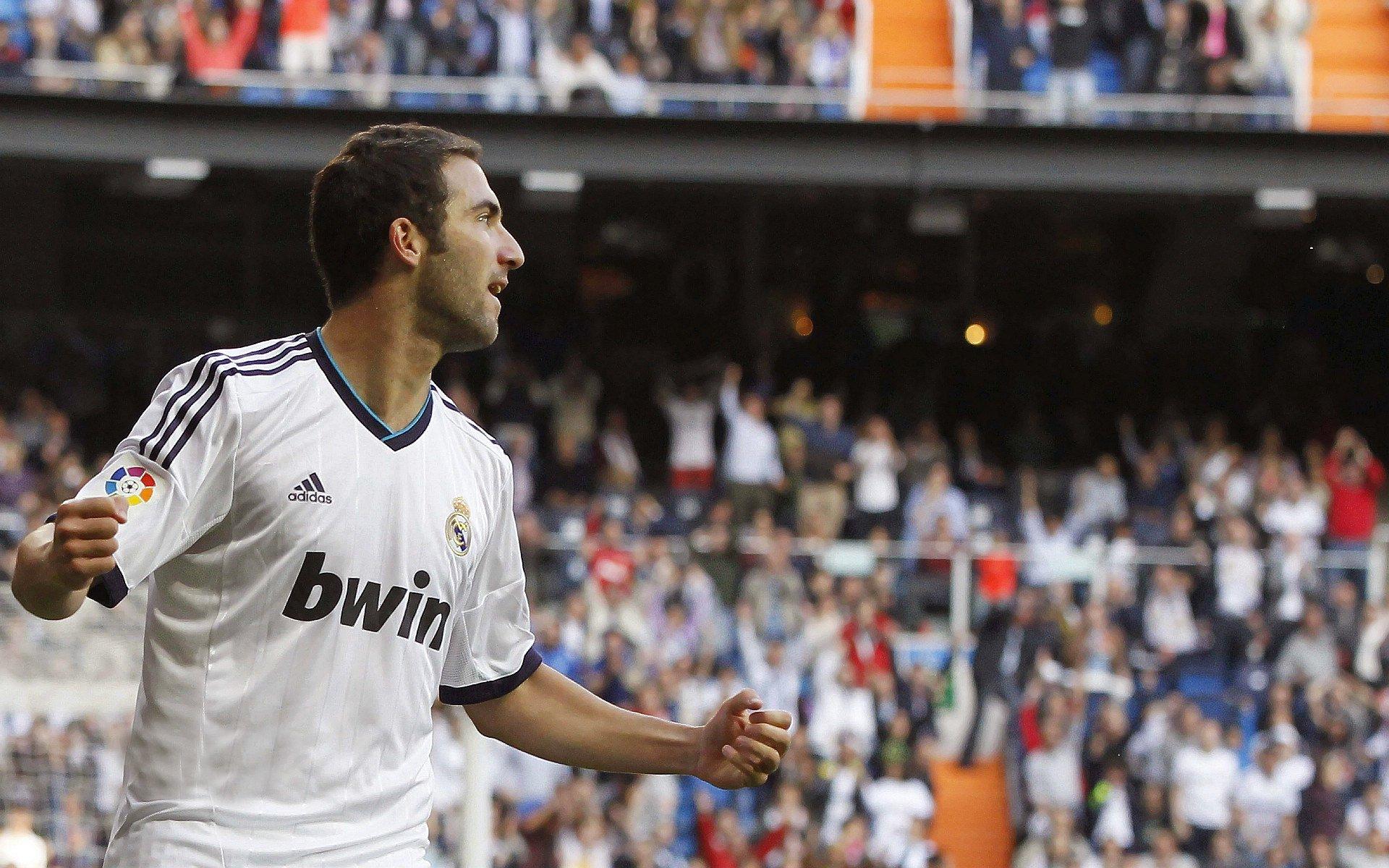 阿尔卡拉斯强势晋级马德里公开赛四强，展现新生代王者风范